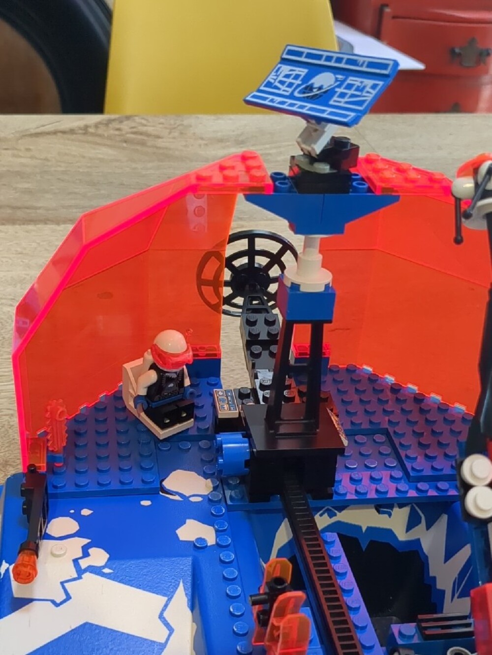 LEGO 6983 Ice Station Odyssey - RARE - Picture 2 of 15